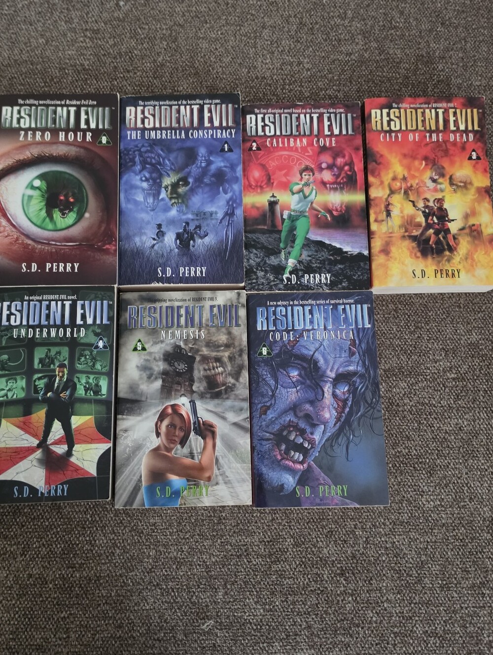 Resident Evil Book S.D. Perry Lot of 7 Paperback Novels FULL SET (1 2 3 4 5 6 0)